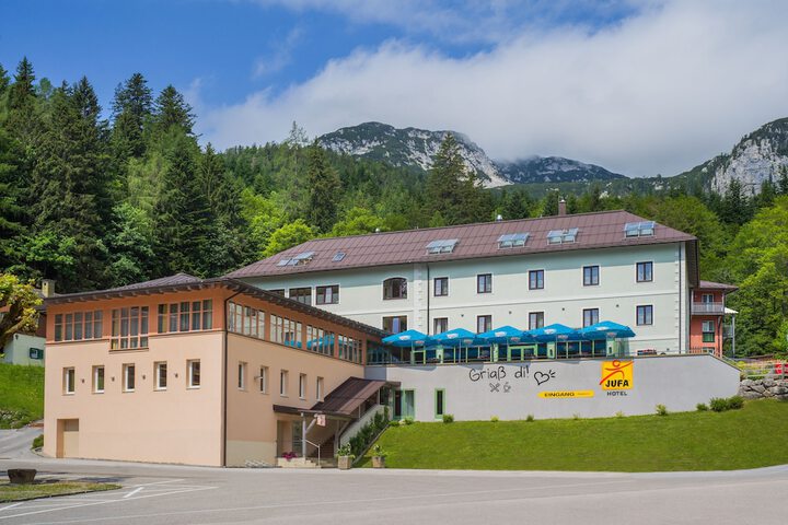Hotel 53 of 56