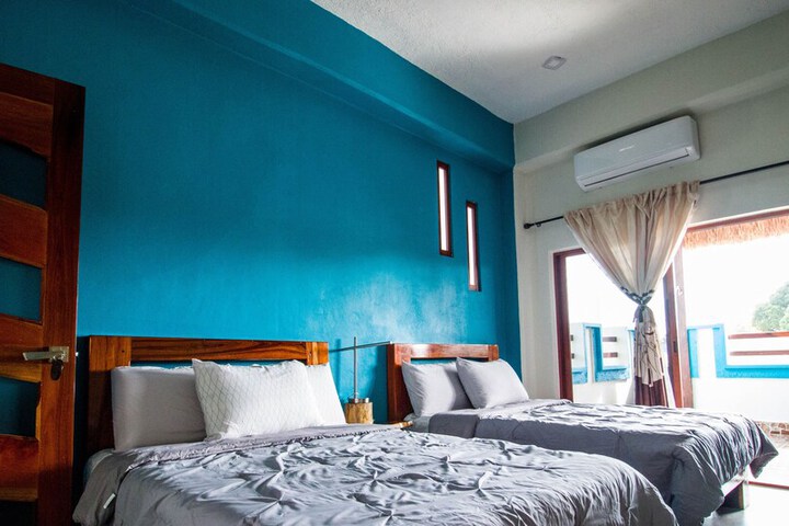 Room 21 of 36