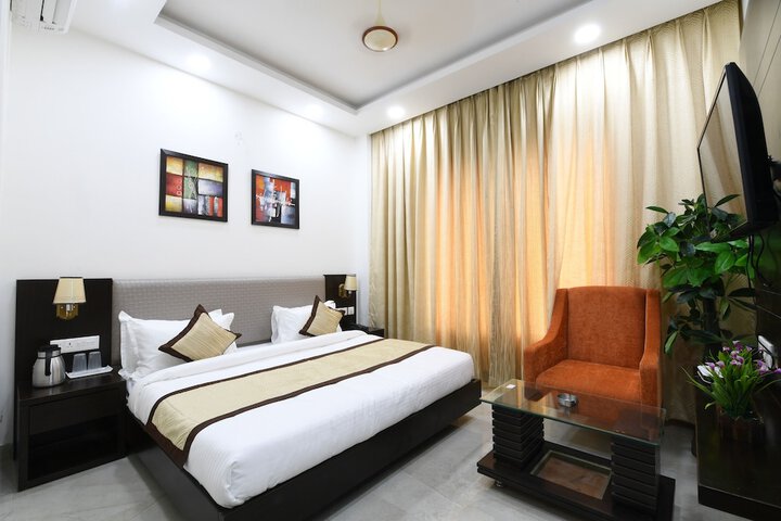 Room 18 of 45