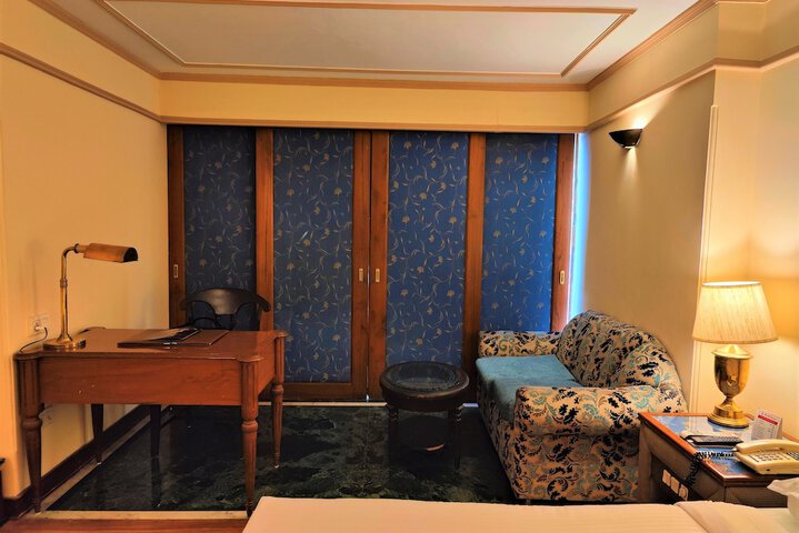 Room 12 of 23