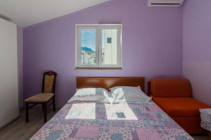 Room 5 of 44