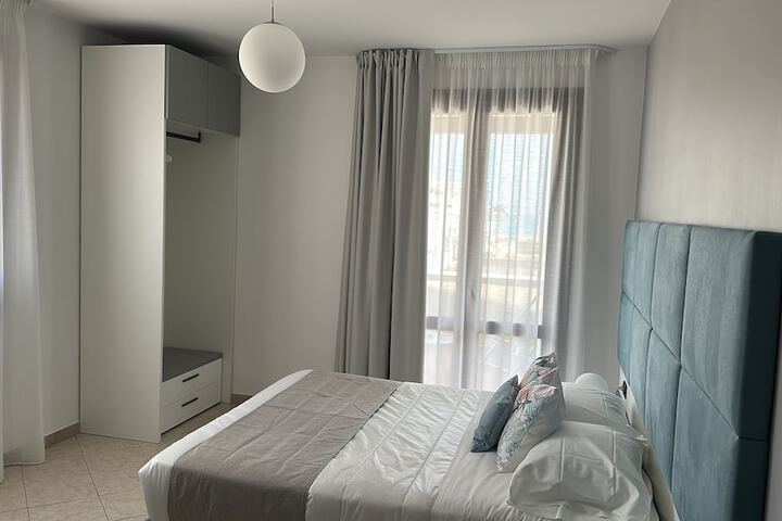 Room 25 of 62