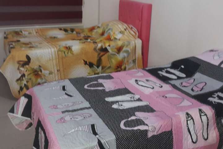 Room 10 of 12