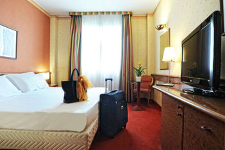 Room 18 of 43