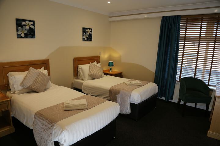 Room 12 of 31
