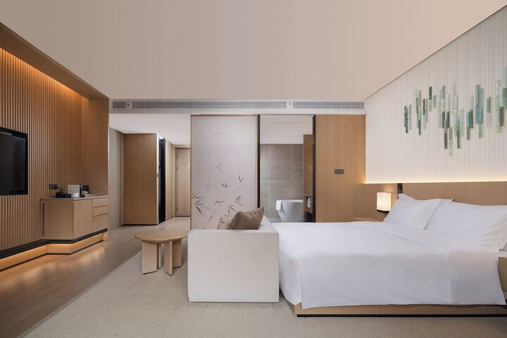 Room 21 of 103