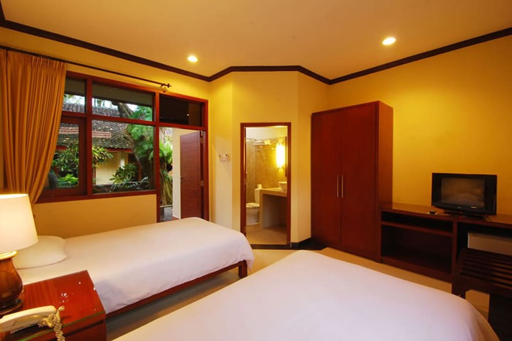 Room 13 of 71