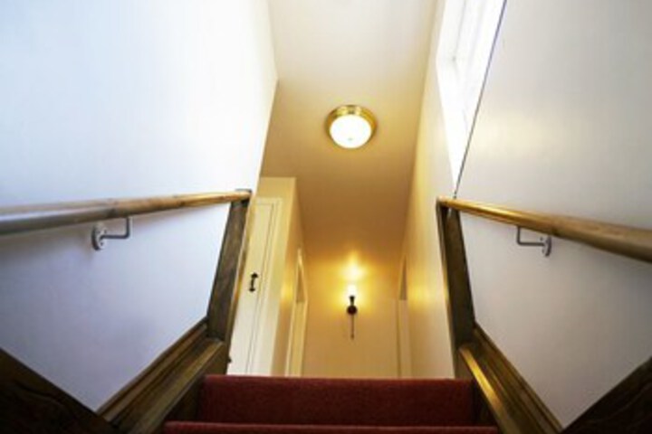 Room 42 of 98