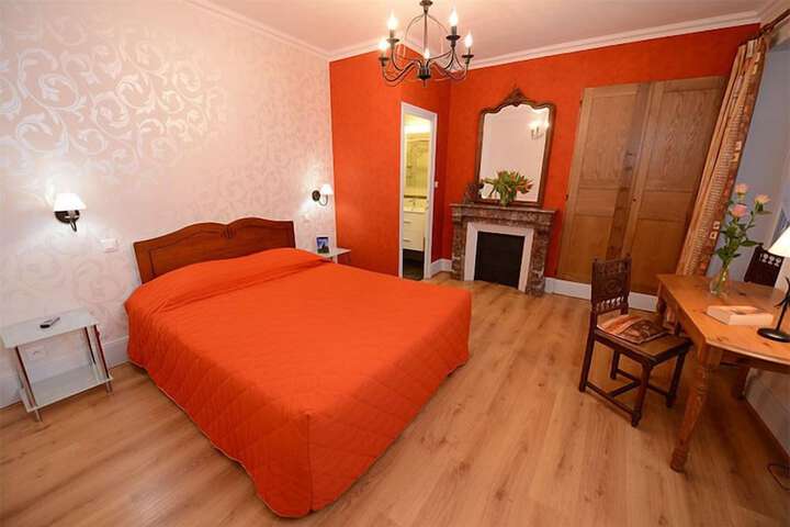 Room 6 of 35