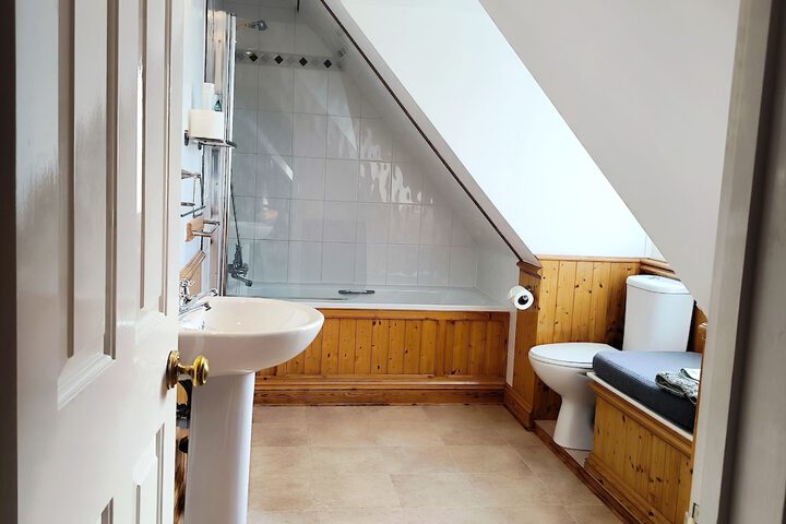 Room 30 of 53