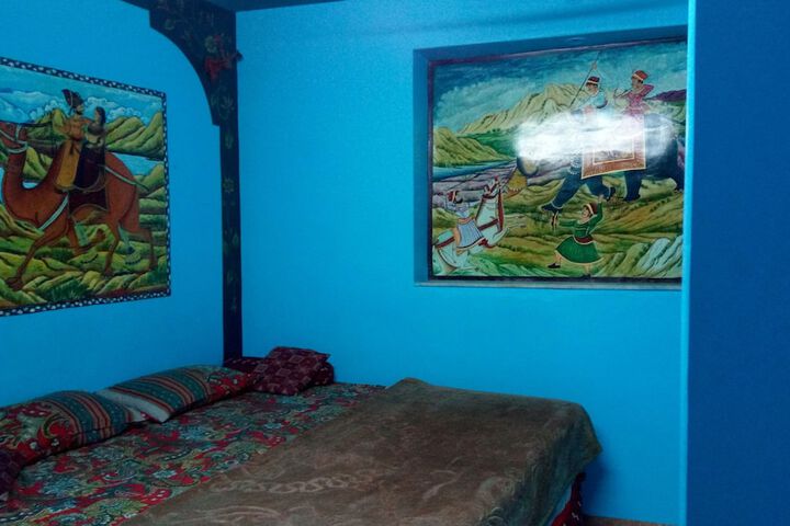 Room 10 of 29
