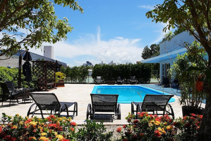 Pool 30 of 47