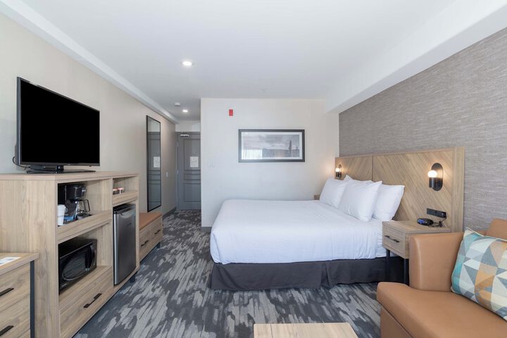 Room 19 of 46
