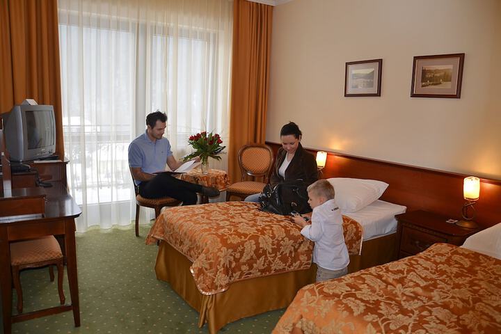 Room 10 of 81