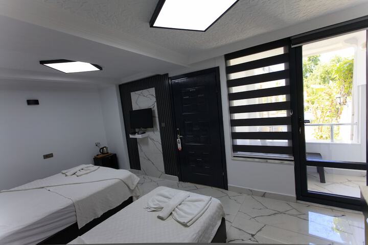 Room 20 of 53