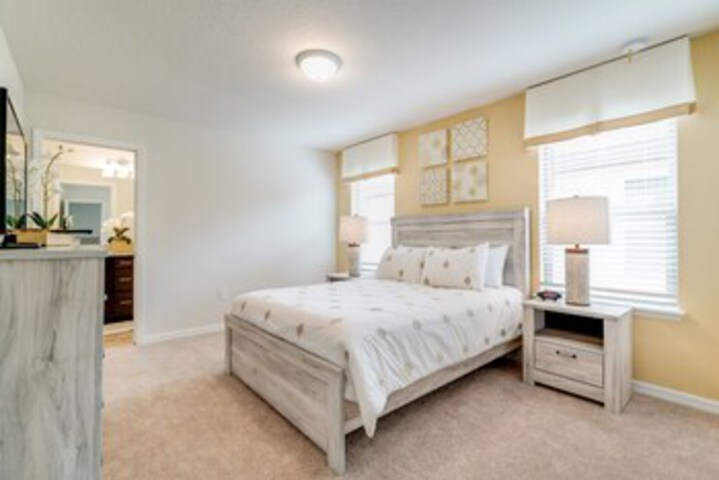 Room 54 of 70