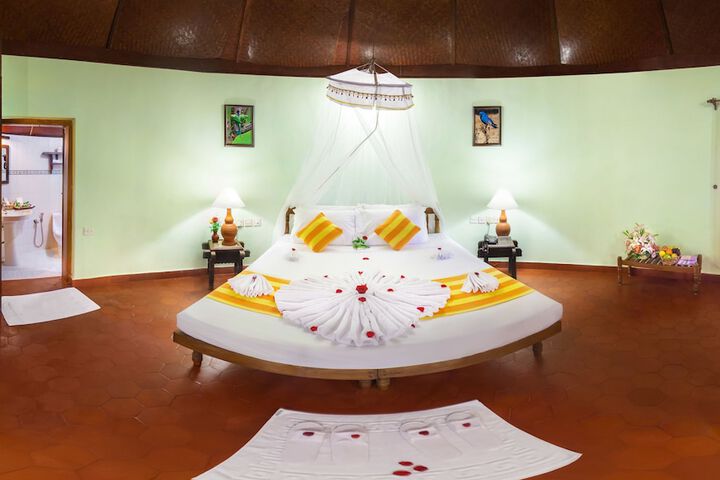 Room 5 of 68
