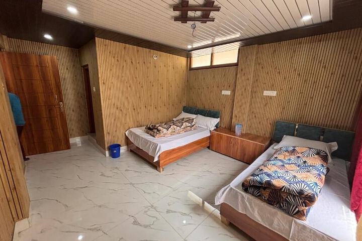 Room 5 of 23