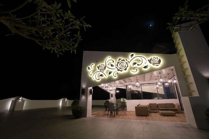 Terrace/Patio 15 of 16