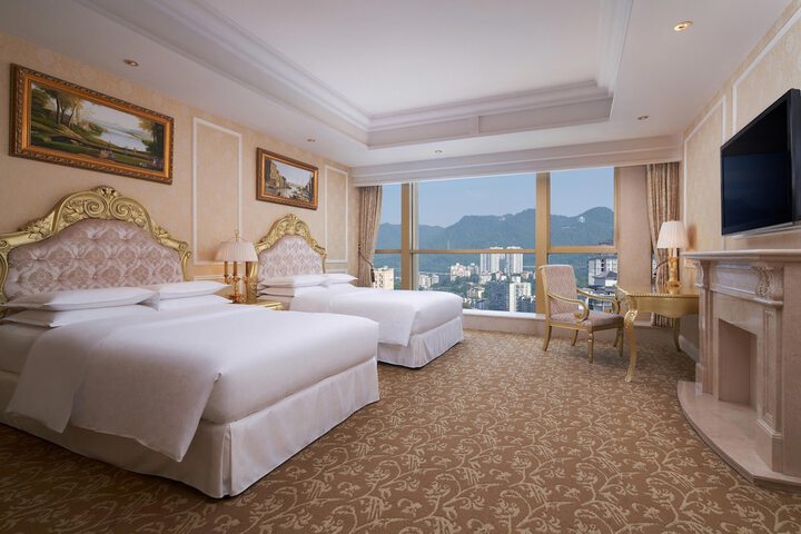 Room 34 of 87