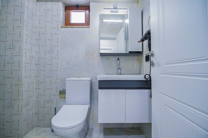 Room 42 of 61