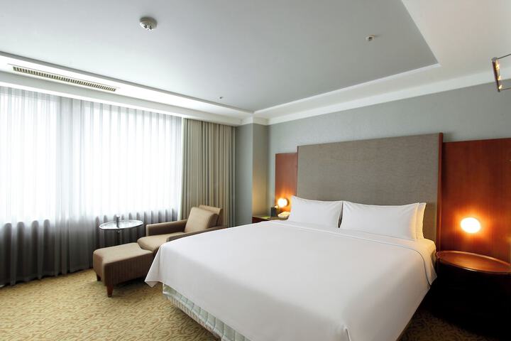 Room 30 of 61