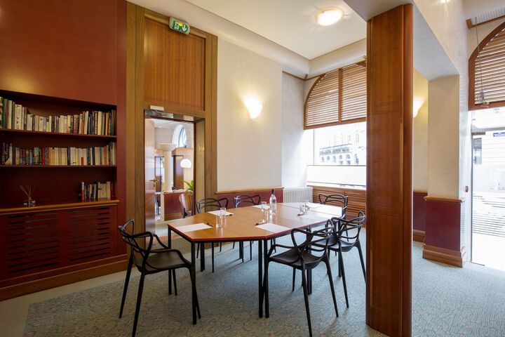 Meeting facility