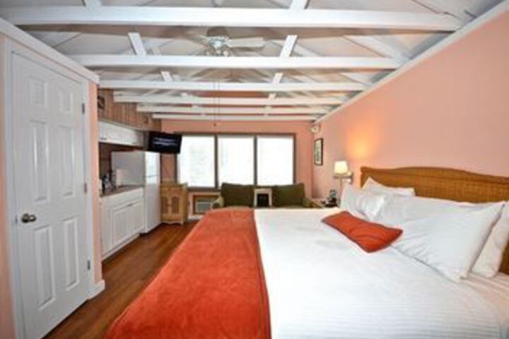 Room 12 of 40