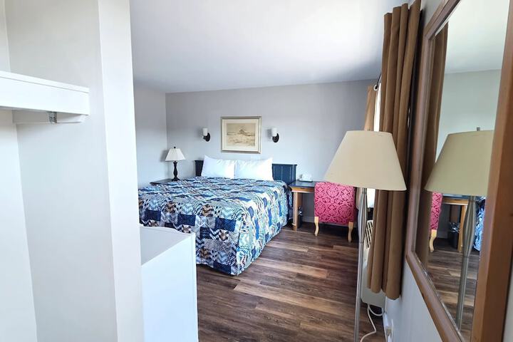 Room 6 of 21