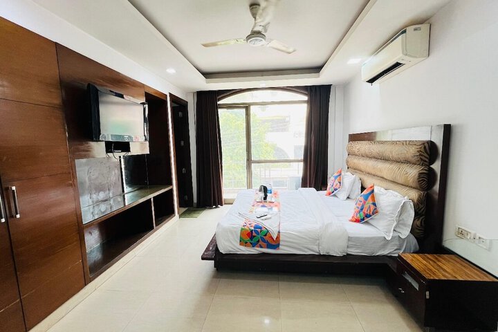 Room 3 of 13
