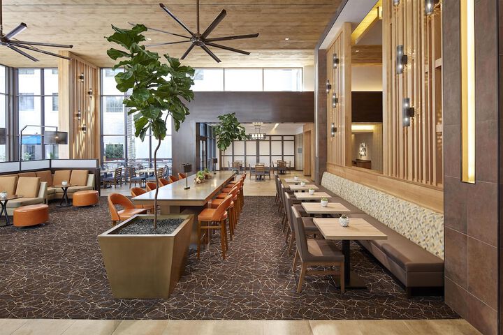 Entrance & Lobby