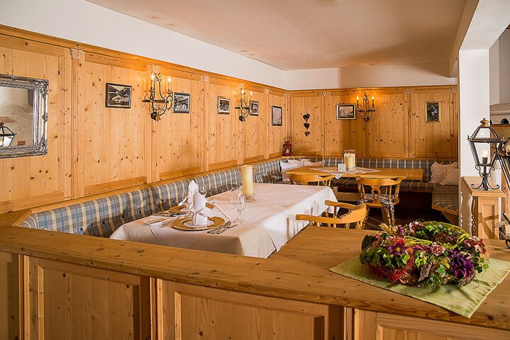 Hotel Interior 4 of 50