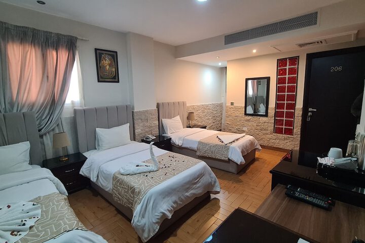 Room 165 of 340