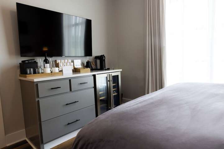 Room 6 of 62