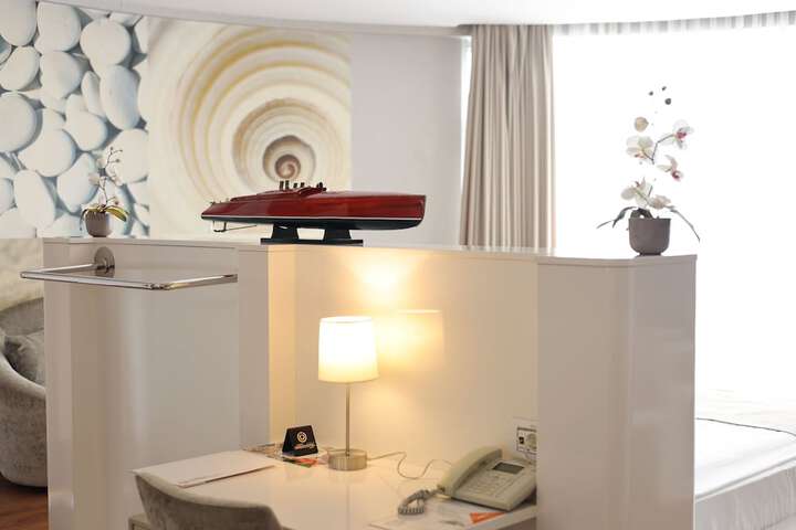 Room 25 of 54