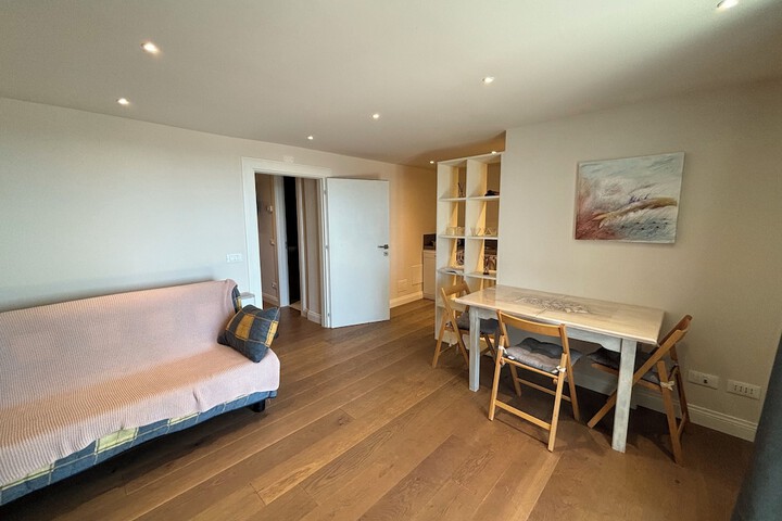 Room 20 of 93