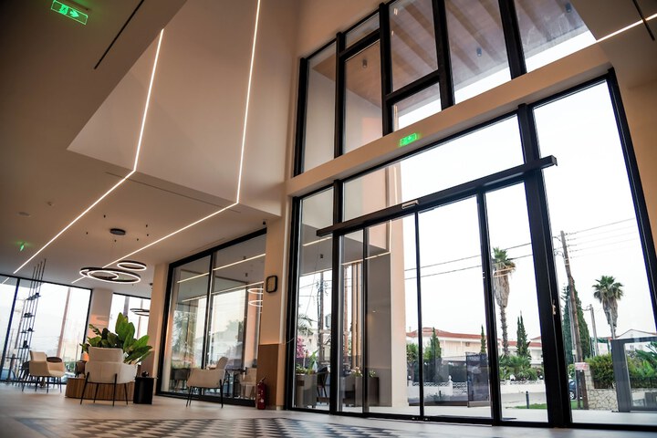 Hotel Interior 9 of 85