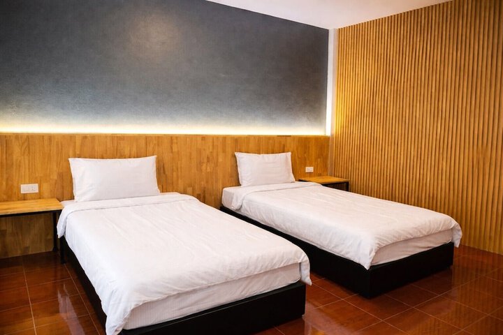 Room 7 of 14