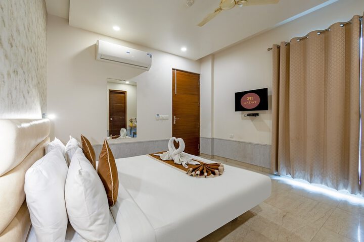 Room 16 of 51