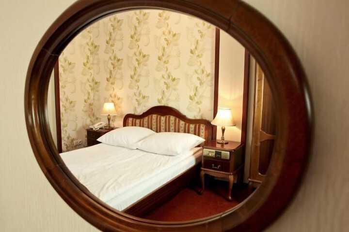 Room 27 of 39