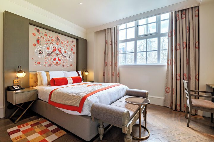Room 20 of 115
