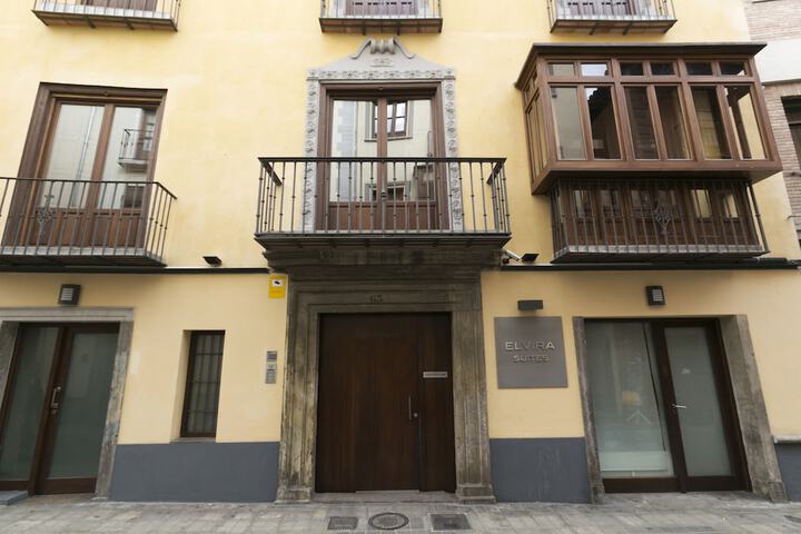 Comet Suites Elvira