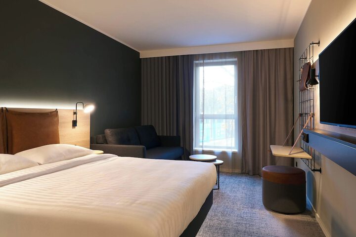 Room 17 of 43