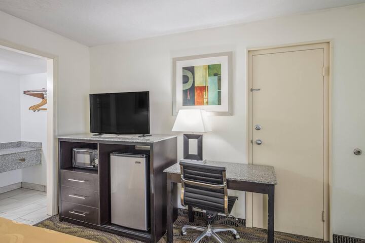 Room 18 of 71