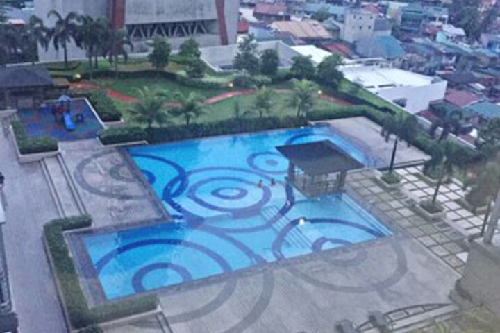 Pool 15 of 21