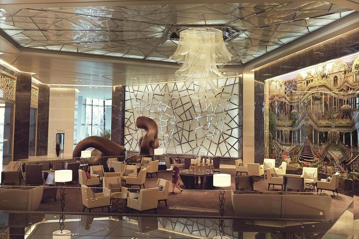 Lounge 107 of 141