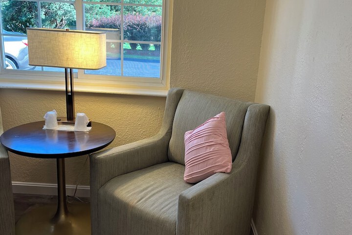 2 Double Beds (9 of 15)