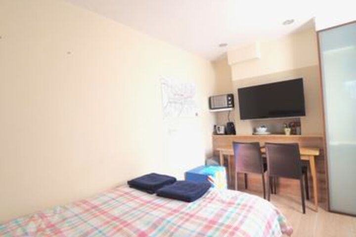 Room 34 of 96