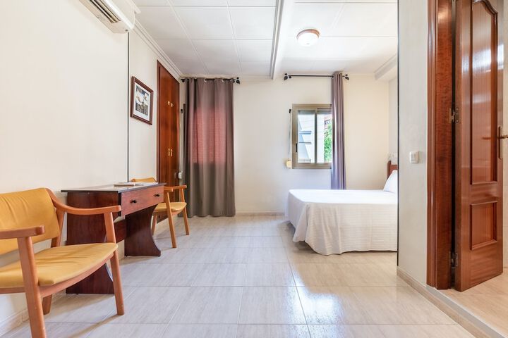 Room 33 of 103