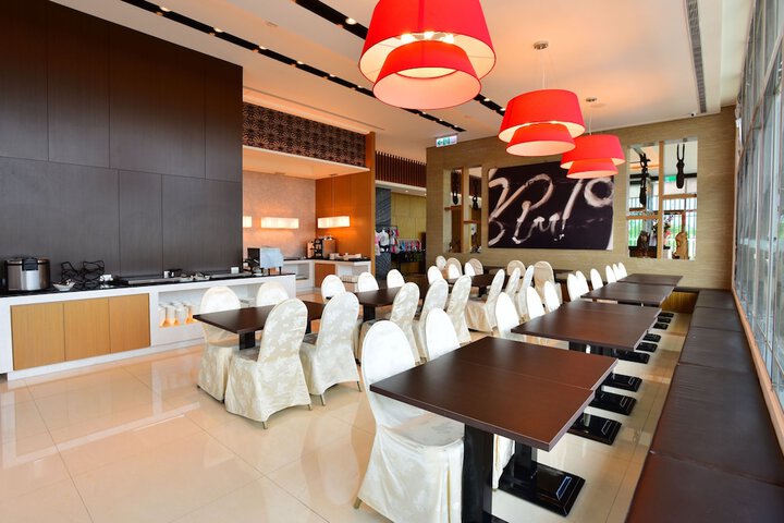 Food court